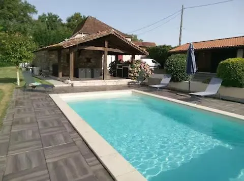 Maison Vue Sur Les Pyrenees * Barraute-Camu