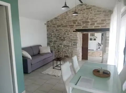 Vakantiehuis Maison Vue Sur Les Pyrenees Barraute-Camu